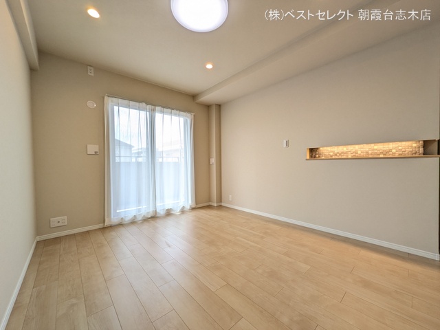 埼玉県和光市下新倉4丁目のマンション『クリオ西高島平参番館』リビング写真 2025年9月15日撮影