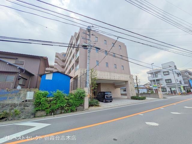 埼玉県和光市下新倉4丁目のマンション『クリオ西高島平参番館』外観写真 2025年4月23日撮影