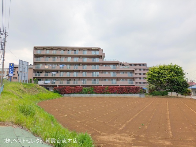 埼玉県和光市下新倉4丁目のマンション『クリオ西高島平参番館』外観写真 2025年4月23日撮影