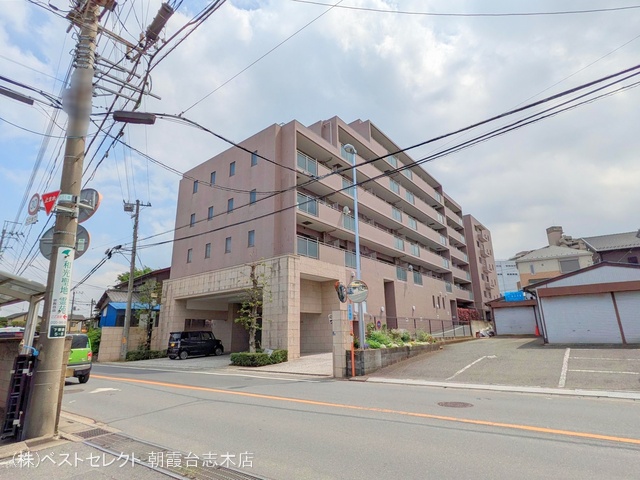 埼玉県和光市下新倉4丁目のマンション『クリオ西高島平参番館』外観写真 2025年4月23日撮影