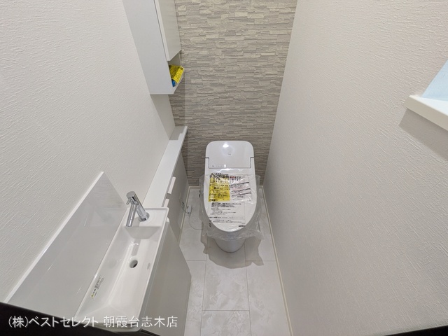 埼玉県志木市本町2丁目の新築戸建てトイレ写真 2025年10月1日撮影