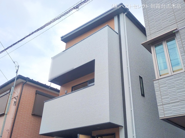 埼玉県志木市本町2丁目の新築戸建て外構写真 2025年7月16日撮影