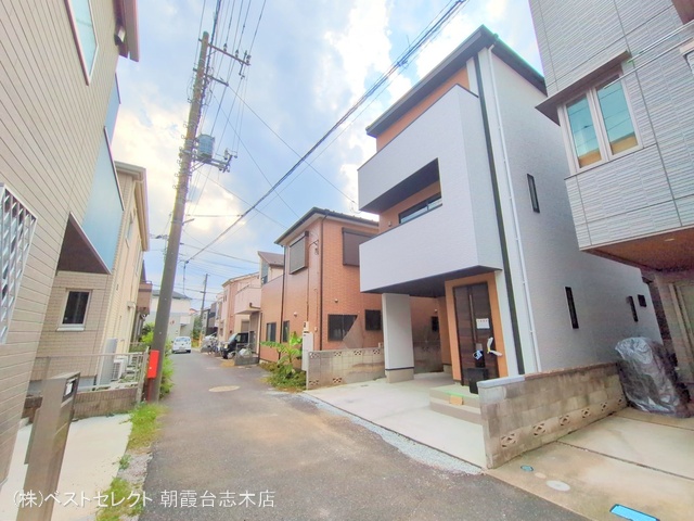 埼玉県志木市本町2丁目の新築戸建て完成写真 2025年9月7日撮影