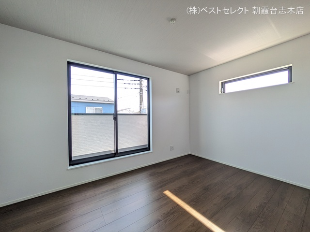 埼玉県志木市本町2丁目の新築戸建て居室メイン写真 2025年10月1日撮影