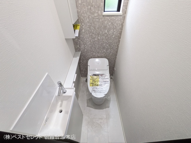 埼玉県朝霞市宮戸2丁目の新築戸建てトイレ写真 2025年10月8日撮影