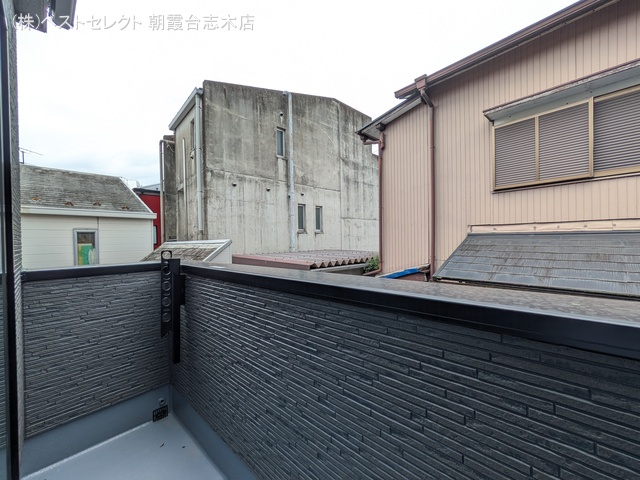 埼玉県朝霞市宮戸2丁目の新築戸建てバルコニー写真 2025年10月8日撮影