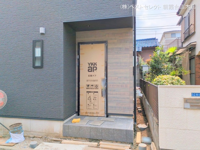 埼玉県朝霞市宮戸2丁目の新築戸建て外構写真 2025年8月21日撮影