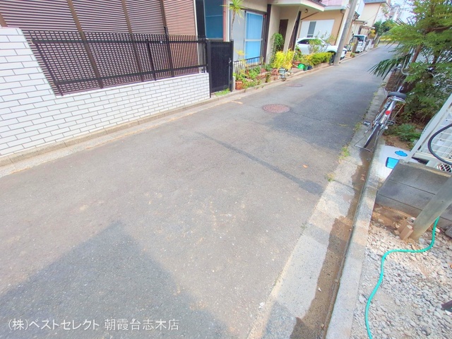 埼玉県朝霞市宮戸2丁目の新築戸建て外構写真 2025年8月21日撮影