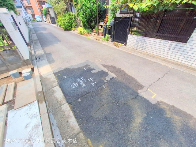 埼玉県朝霞市宮戸2丁目の新築戸建て外構写真 2025年8月21日撮影