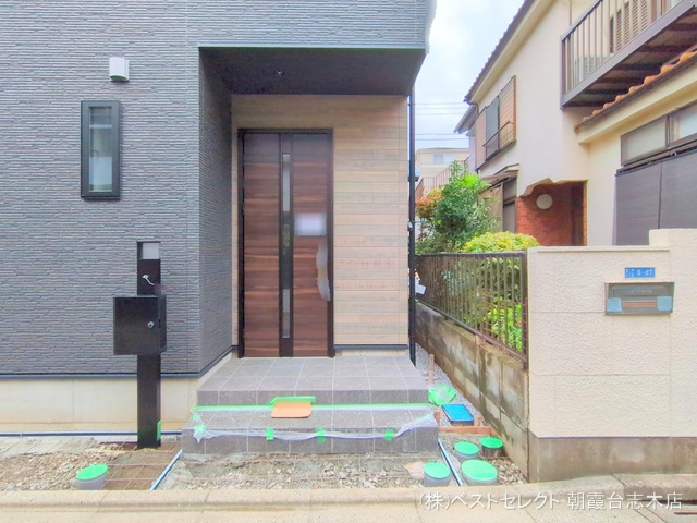 埼玉県朝霞市宮戸2丁目の新築戸建て外構写真 2025年9月11日撮影