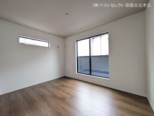 埼玉県朝霞市宮戸2丁目の新築戸建て居室メイン写真 2025年10月8日撮影