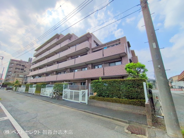 埼玉県朝霞市溝沼２丁目のマンション『ロイヤルステージ朝霞』外観写真 2025年9月8日撮影