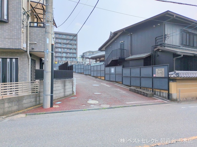 埼玉県和光市新倉3丁目のマンション『レーベンハイム和光ヒルズ弐番館』エントランス写真 2025年7月8日撮影