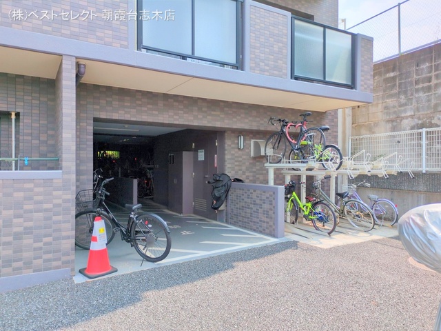 埼玉県和光市新倉3丁目のマンション『レーベンハイム和光ヒルズ弐番館』外観写真 2025年7月8日撮影