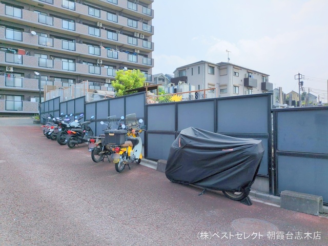 埼玉県和光市新倉3丁目のマンション『レーベンハイム和光ヒルズ弐番館』外観写真 2025年7月8日撮影