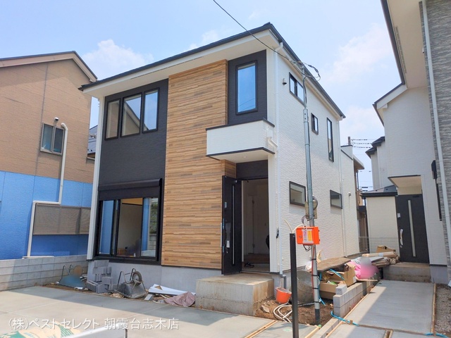 埼玉県新座市西堀２丁目の新築戸建て外構写真 2025年7月8日撮影