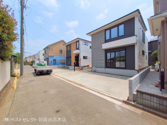 埼玉県新座市西堀２丁目の新築戸建て外構写真 2025年7月8日撮影
