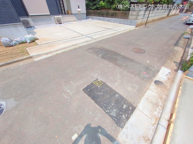 埼玉県新座市西堀２丁目の新築戸建て外構写真 2025年7月8日撮影