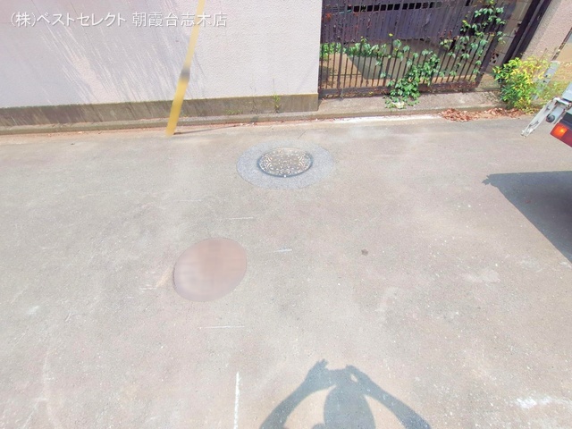 埼玉県新座市西堀２丁目の新築戸建て外構写真 2025年7月8日撮影