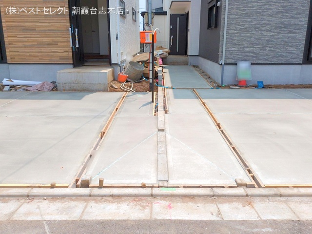 埼玉県新座市西堀２丁目の新築戸建て外構写真 2025年7月8日撮影