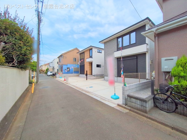 埼玉県新座市西堀２丁目の新築戸建て完成写真 2025年8月6日撮影