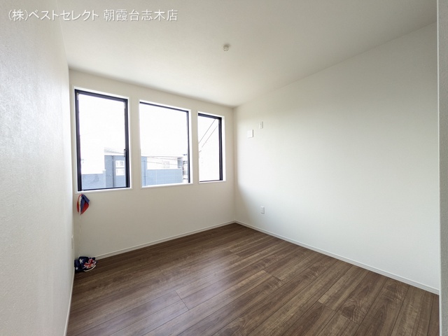 埼玉県新座市西堀２丁目の新築戸建て居室メイン写真 2025年9月17日撮影