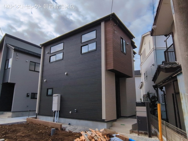 埼玉県志木市上宗岡１丁目の新築戸建て外構写真 2026年3月5日撮影