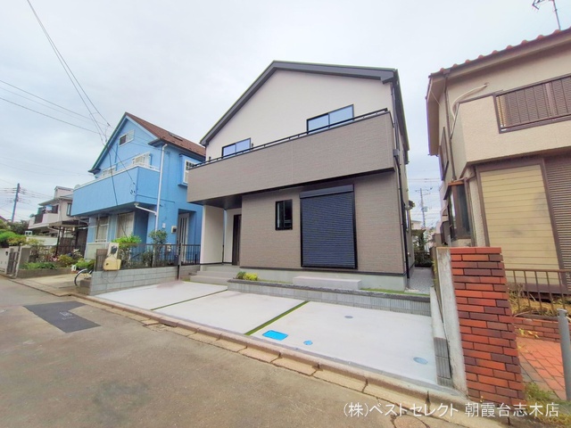 埼玉県新座市石神２丁目の新築戸建て完成写真 2025年10月20日撮影