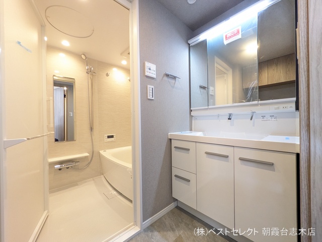 埼玉県朝霞市三原1丁目のマンション『ベルポート朝霞台参番館』洗面所写真 2025年9月16日撮影
