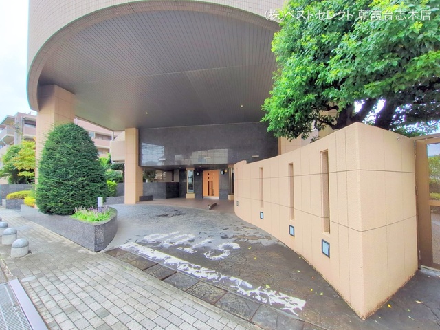 埼玉県朝霞市三原1丁目のマンション『ベルポート朝霞台参番館』エントランス写真 2025年9月3日撮影