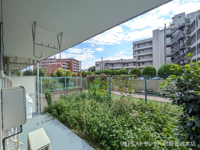 埼玉県和光市白子3丁目のマンション『西高島平スカイハイツ』バルコニー写真 2025年9月29日撮影