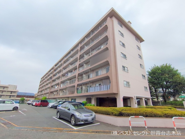 埼玉県和光市白子3丁目のマンション『西高島平スカイハイツ』外観写真 2025年9月15日撮影