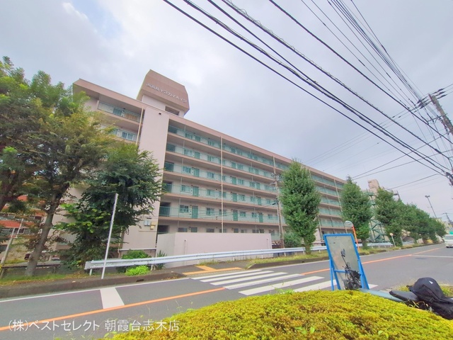 埼玉県和光市白子3丁目のマンション『西高島平スカイハイツ』外観写真 2025年9月15日撮影