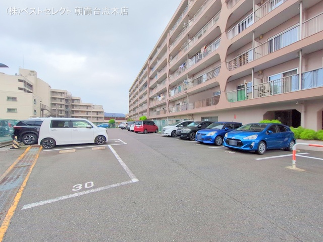 埼玉県和光市白子3丁目のマンション『西高島平スカイハイツ』外観写真 2025年9月15日撮影