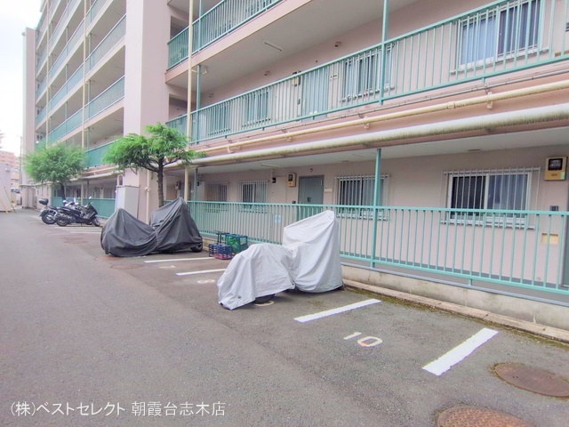 埼玉県和光市白子3丁目のマンション『西高島平スカイハイツ』外観写真 2025年9月15日撮影