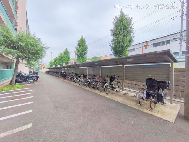 埼玉県和光市白子3丁目のマンション『西高島平スカイハイツ』外観写真 2025年9月15日撮影