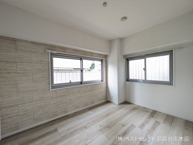 埼玉県和光市白子3丁目のマンション『西高島平スカイハイツ』居室メイン写真 2025年9月29日撮影