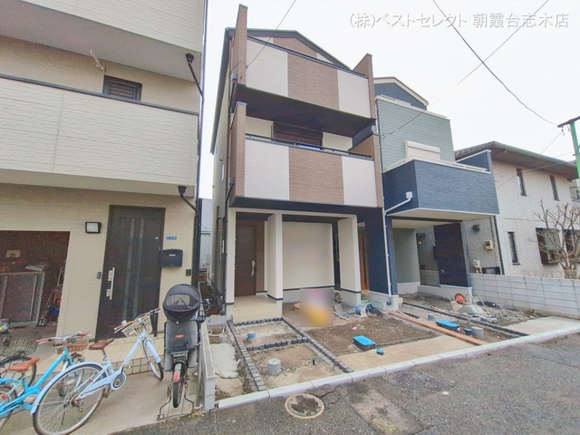 埼玉県和光市諏訪の新築戸建て外構写真 2026年2月16日撮影