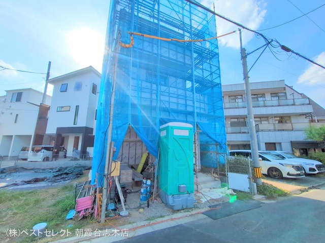 埼玉県志木市本町３丁目の新築戸建てシート写真 2025年9月25日撮影