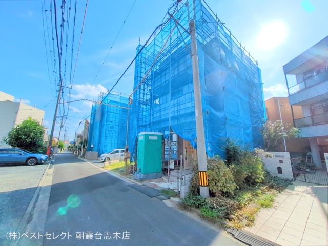 埼玉県志木市本町３丁目の新築戸建てシート写真 2025年9月25日撮影