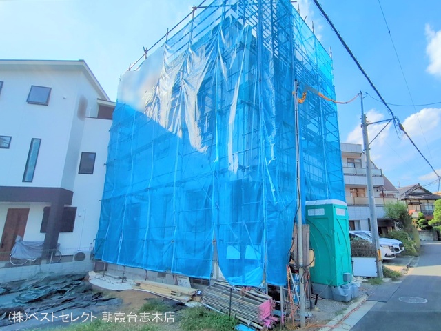 埼玉県志木市本町３丁目の新築戸建てシート写真 2025年9月25日撮影
