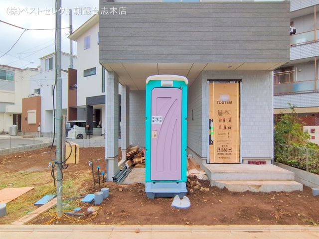 埼玉県志木市本町３丁目の新築戸建て外構写真 2025年10月14日撮影