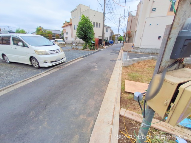 埼玉県志木市本町３丁目の新築戸建て外構写真 2025年10月14日撮影