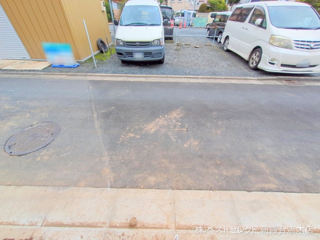 埼玉県志木市本町３丁目の新築戸建て外構写真 2025年10月14日撮影