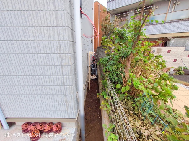 埼玉県志木市本町３丁目の新築戸建て外構写真 2025年10月14日撮影