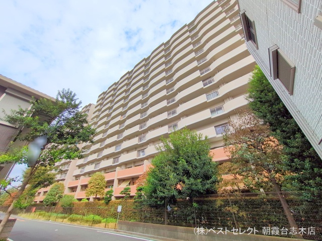 埼玉県志木市幸町３丁目のマンション『シーズウィッシュ志木』外観写真 2025年10月6日撮影