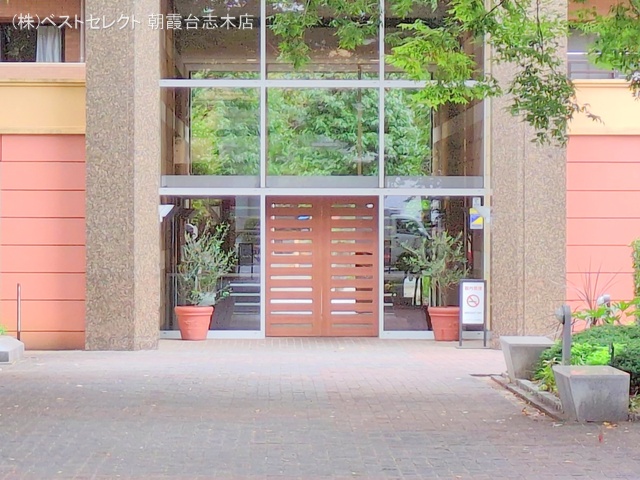 埼玉県志木市幸町３丁目のマンション『シーズウィッシュ志木』外観写真 2025年10月6日撮影