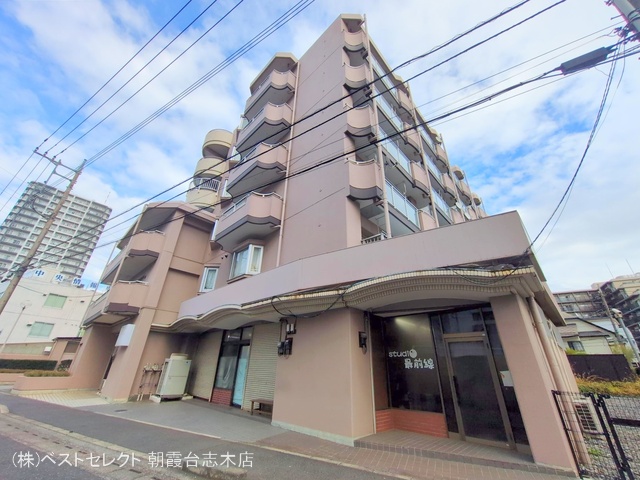 埼玉県新座市東北２丁目のマンション『シンメイ志木マンション』外観写真 2025年11月5日撮影