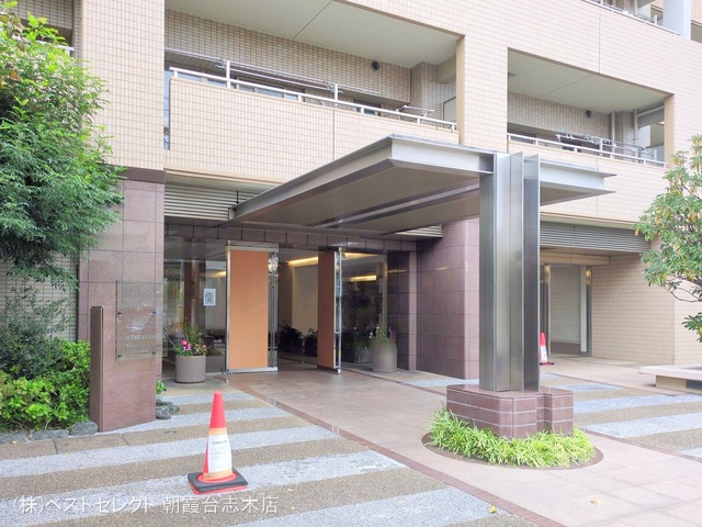 埼玉県新座市栗原１丁目のマンション『コスモステージひばりヶ丘アミュージア』外観写真 2025年11月5日撮影