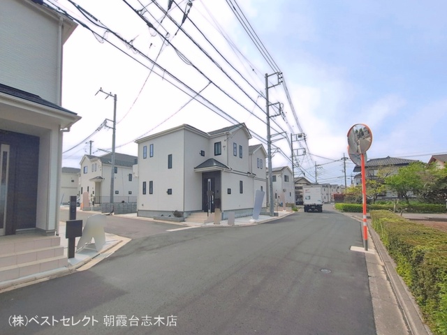 埼玉県新座市石神４丁目の新築戸建て完成写真 2026年4月12日撮影